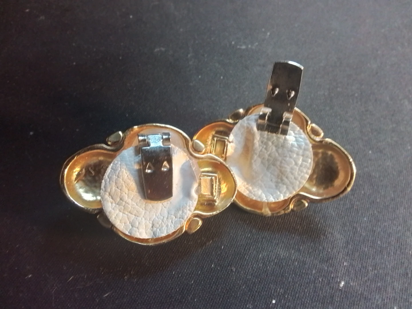 Vinatge Oval Pearl Style Gold Finish Earrings Clip Ons - photo 5