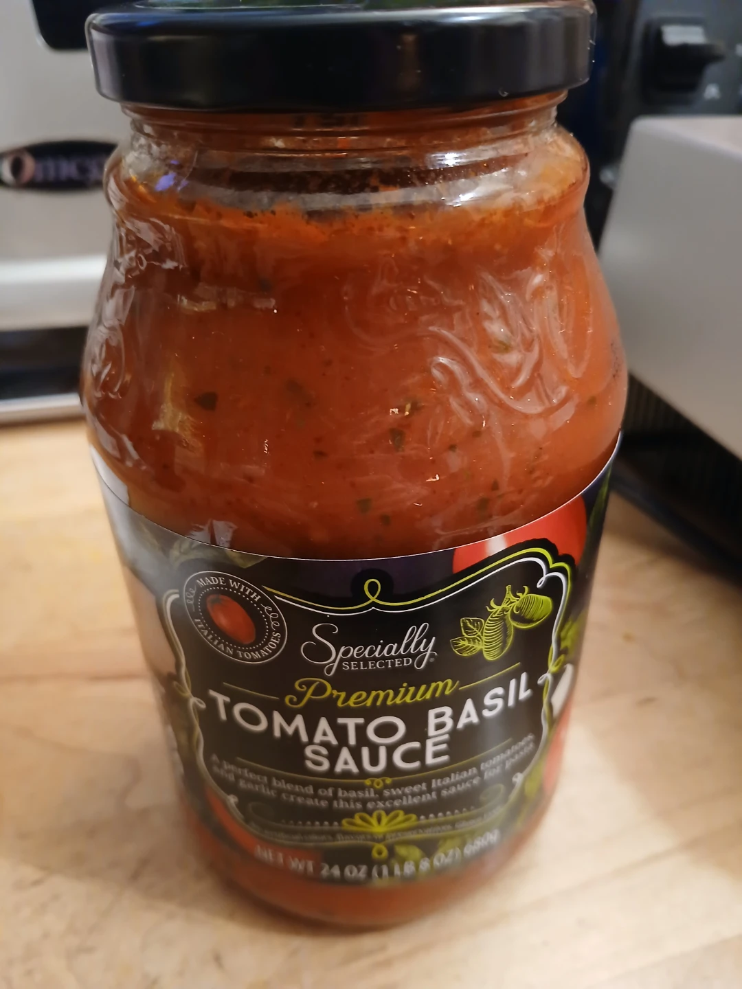Specially Selected Premium Tomato Basil Sauce, 24 oz 🥕