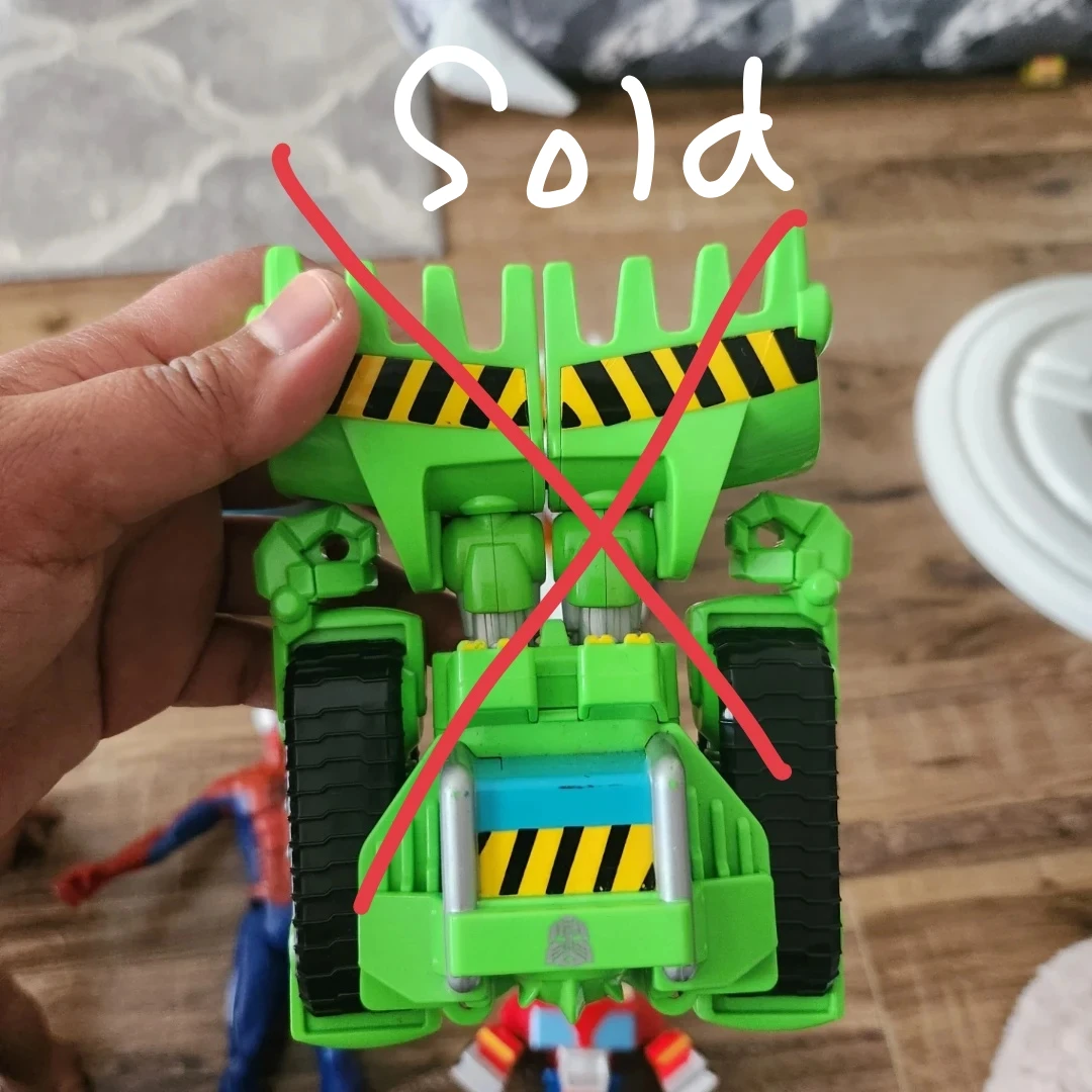 "FOR SALE" Mixed Lot of Toy Vehicles and Action Figure - photo 3