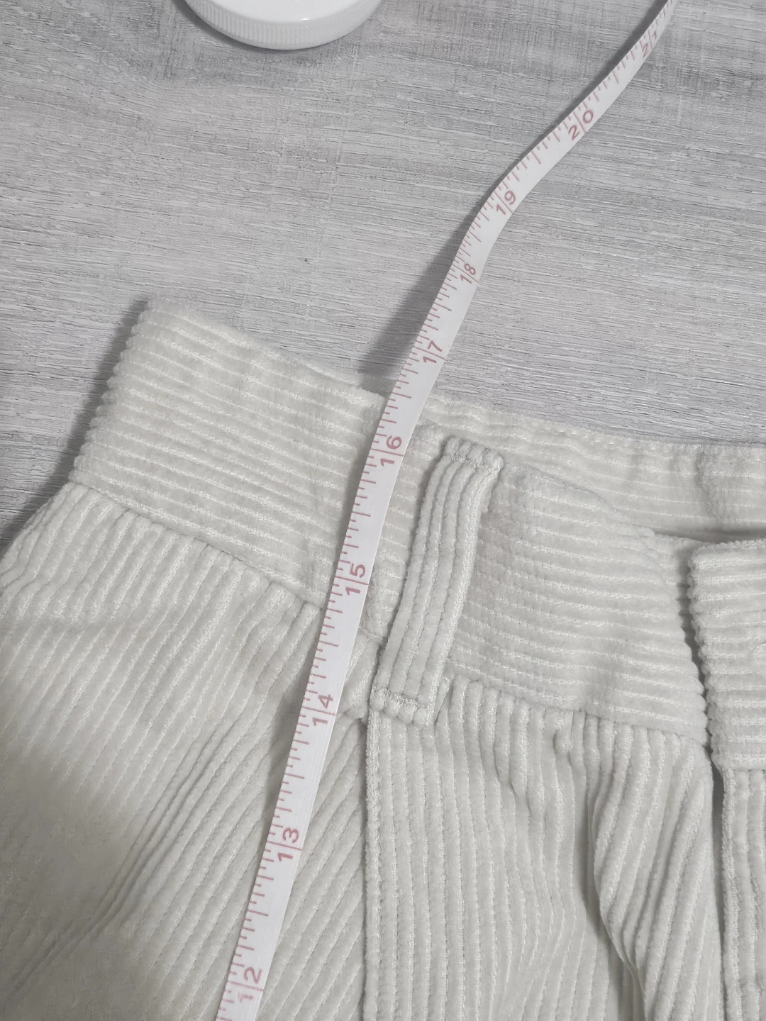 GU Corduroy Shorts - Cream - Size S - photo 3