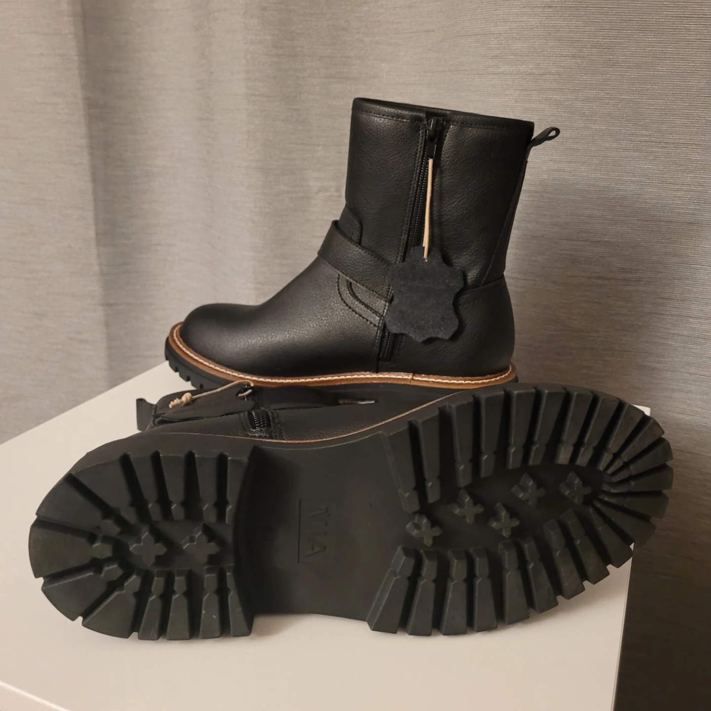 MIA Leather Boots - 8 - photo 4
