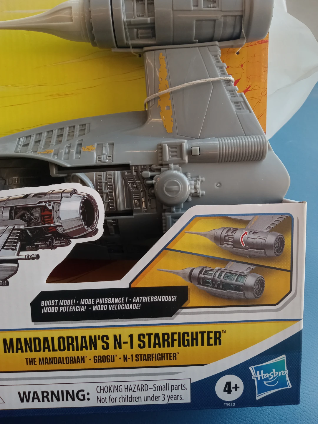 The Mandalorian's N-1 Starfighter with Figures - photo 4