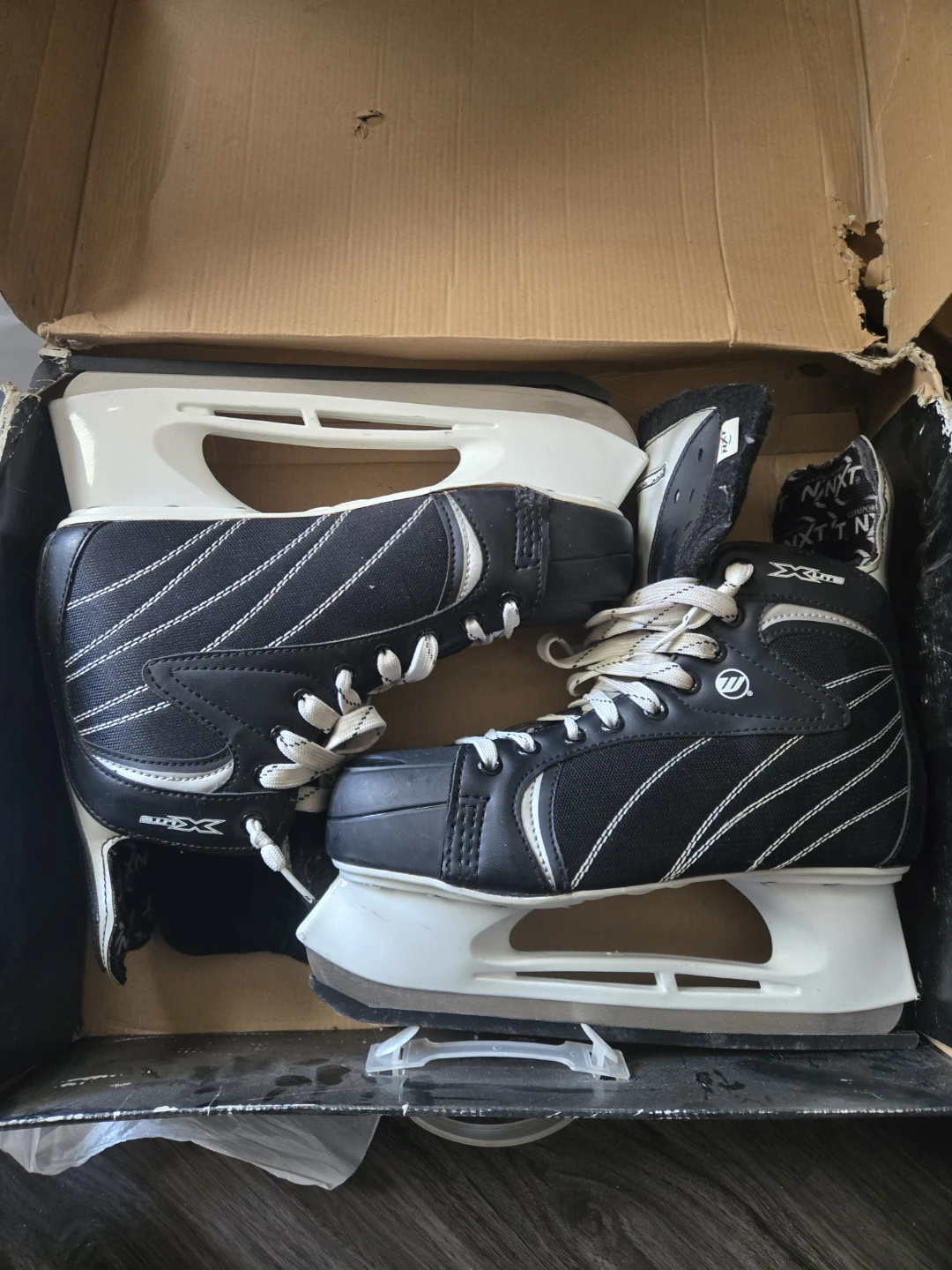 Winnwell Hockey Skates SR12