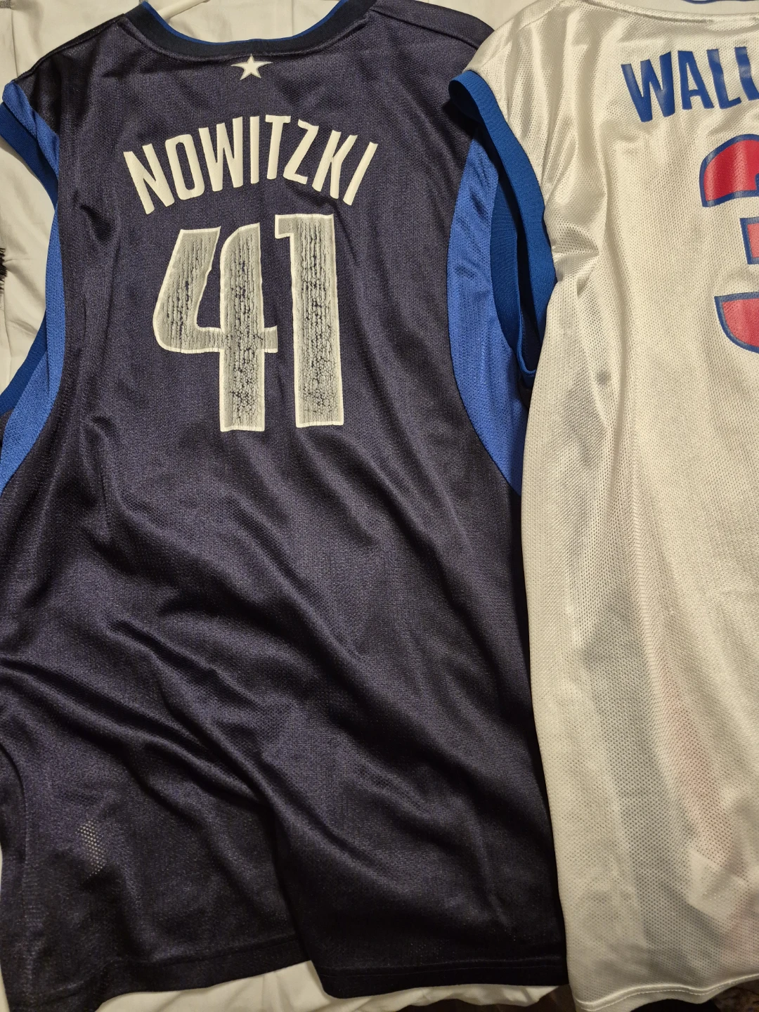 Jason Kidd, Ben Wallace, Dirk Nowitzki NBA Jerseys - photo 4