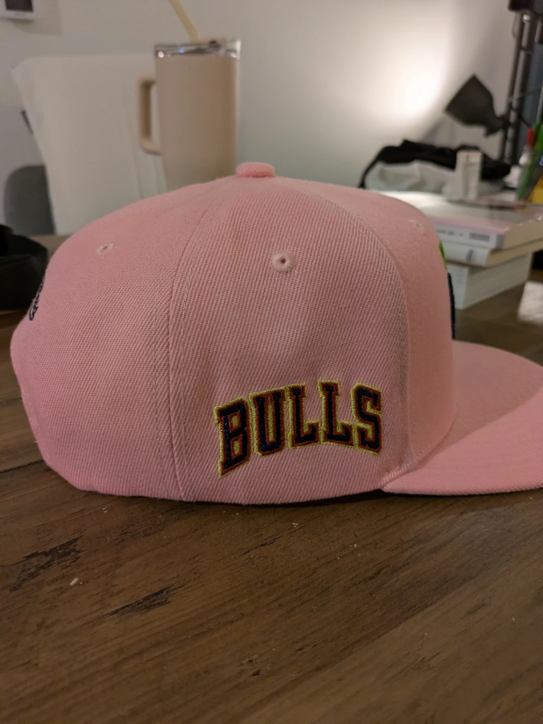 Mitchell & Ness Chicago Bulls Snapback Hat Pink - photo 3