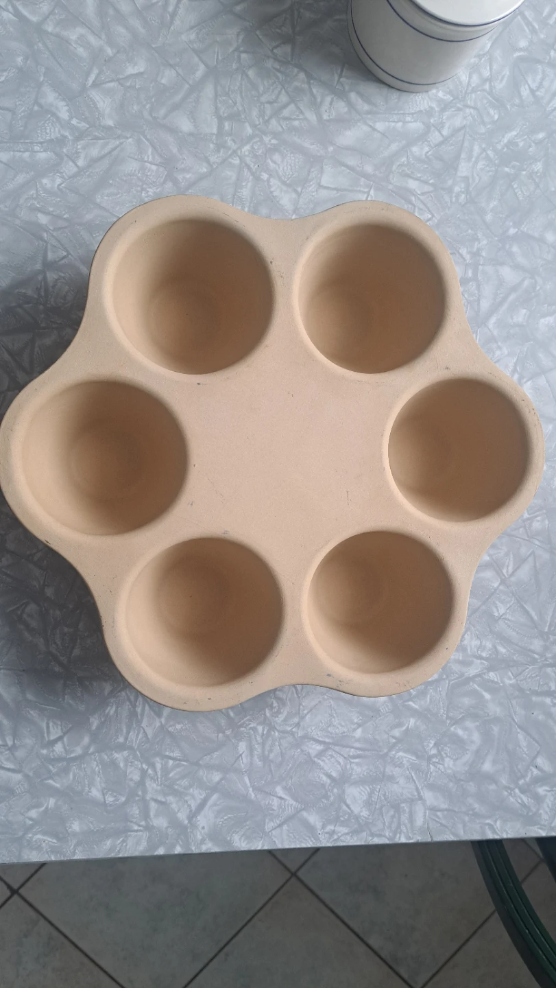 Pampered Chef Muffin stone