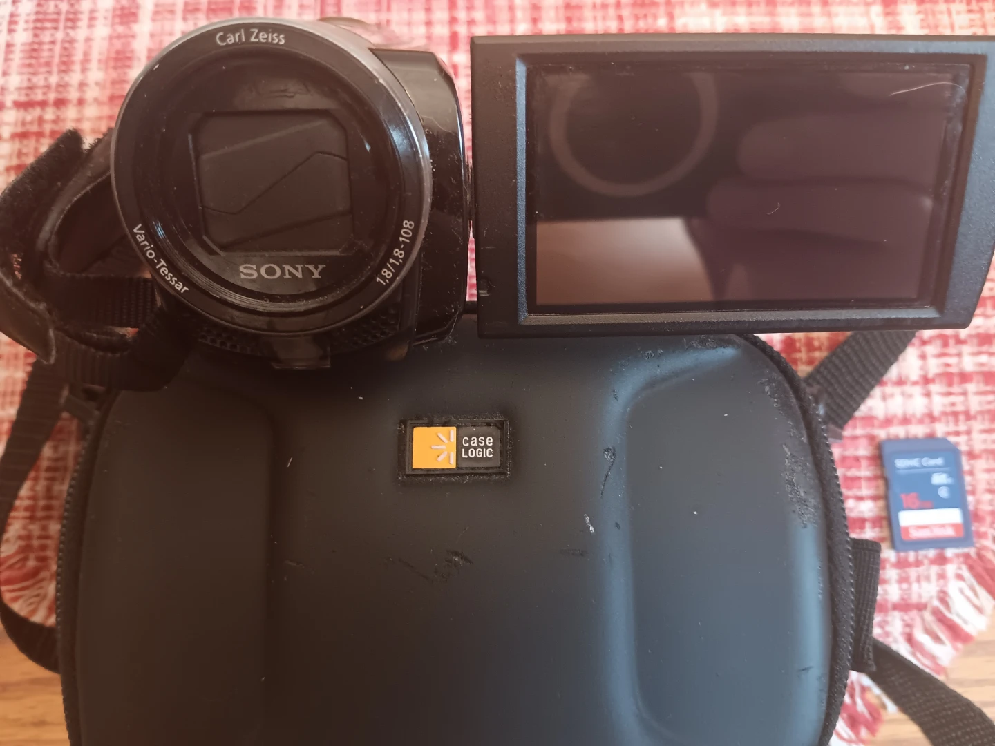 Sony Handycam DCR-SX45 Camcorder with Case
