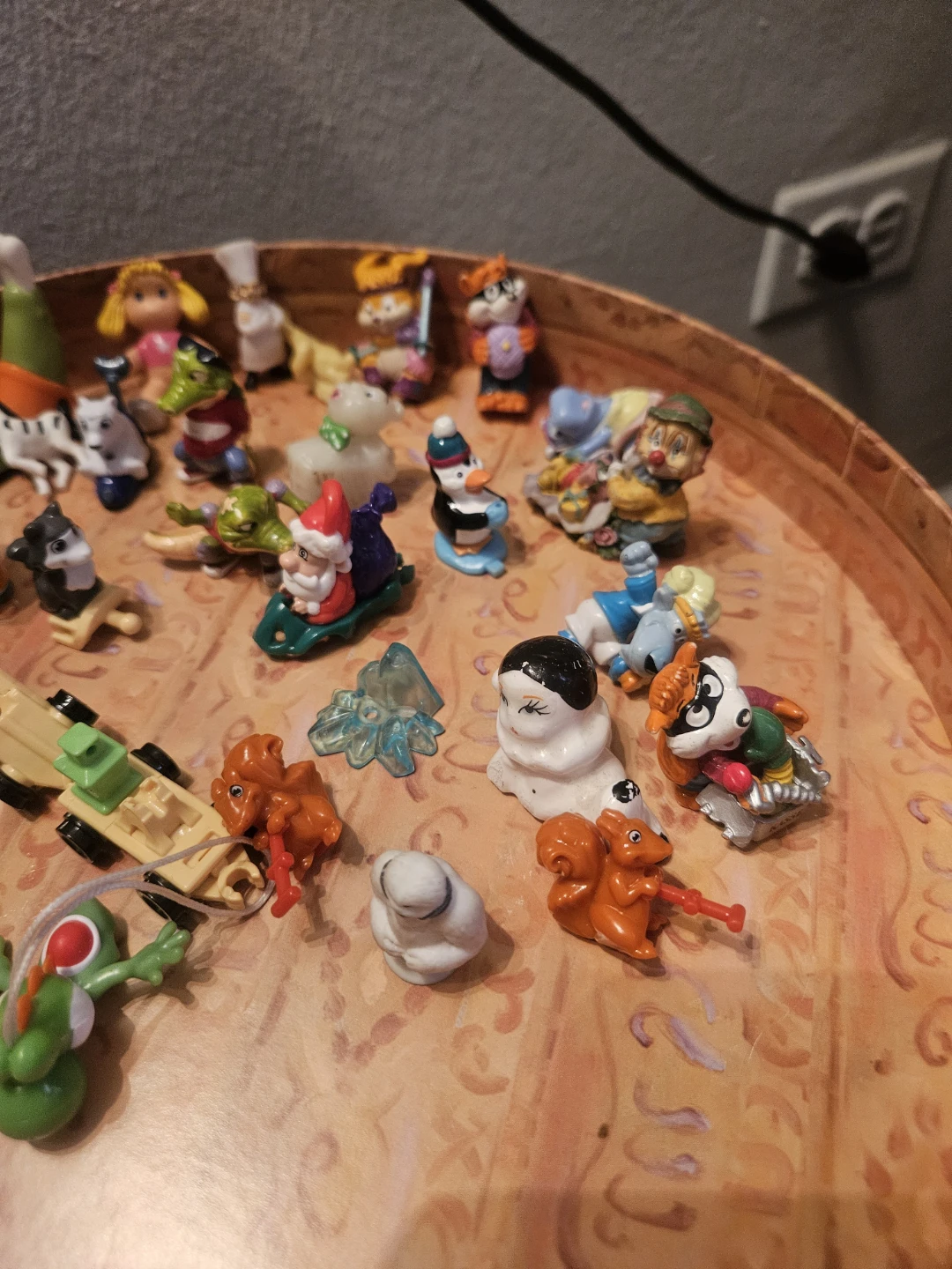 Kinder Suprise Small Toy Figures 37 pcs. - photo 3