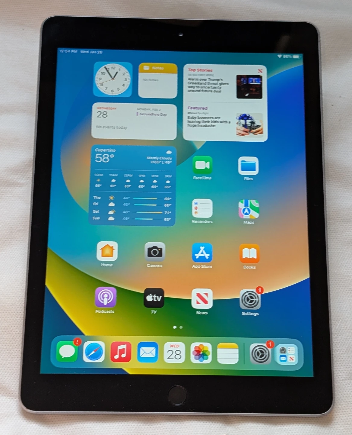 NICE  APPLE iPad 5 32GB WIFI iOS16