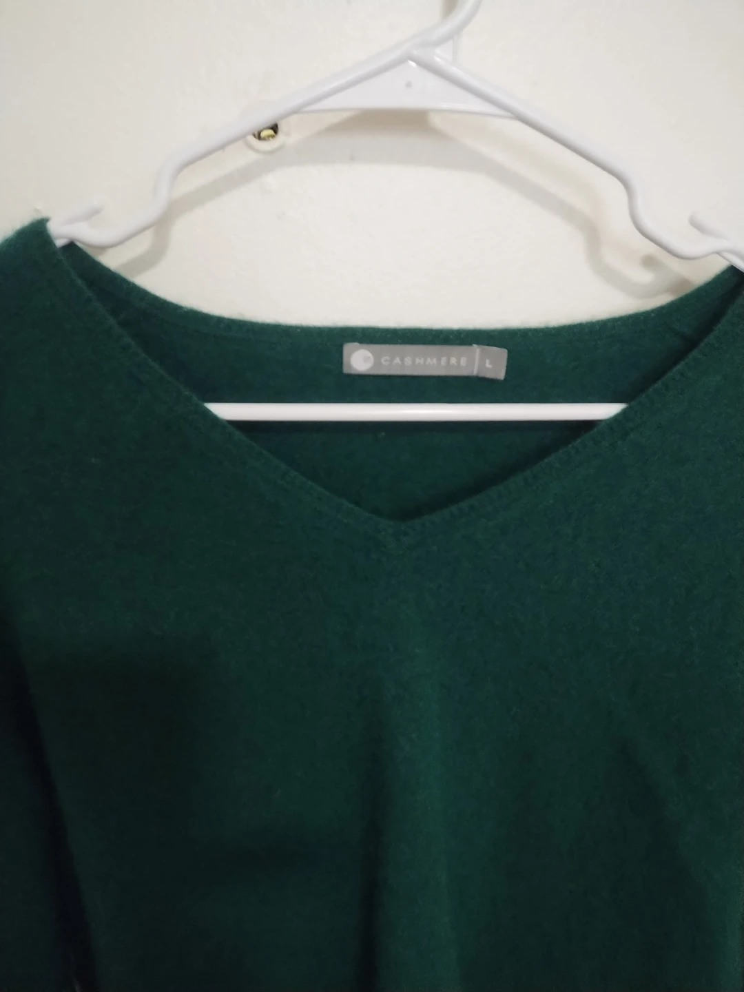 Real cashmere Green V-Neck Sweater - Size L - photo 4