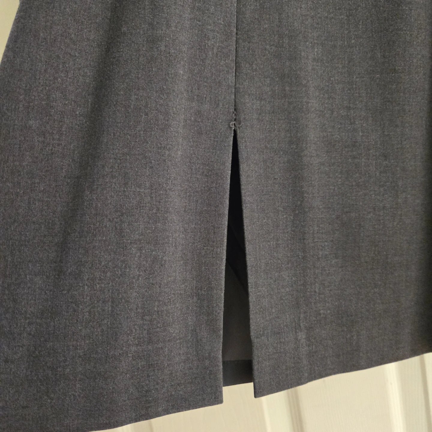 Tahari Arthur S. Levine Essentials Dress Size 4 - photo 3