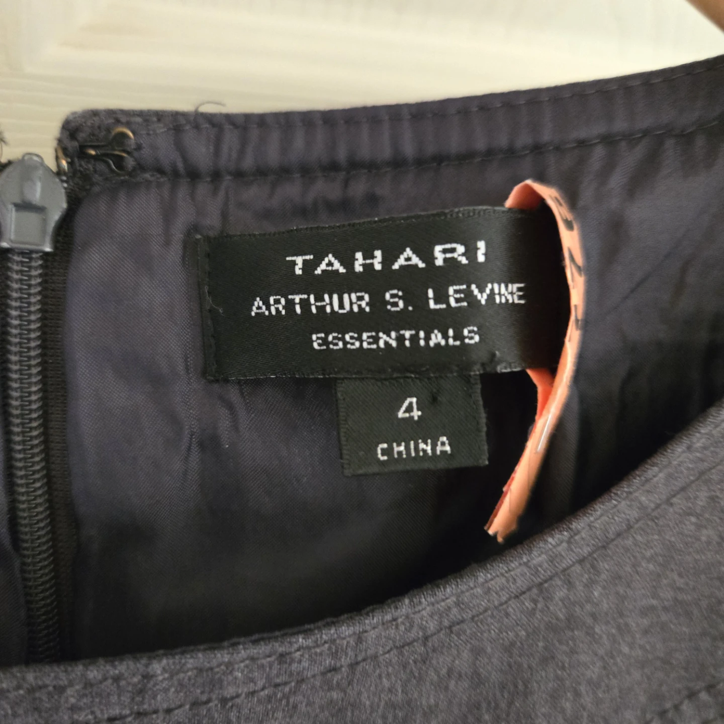 Tahari Arthur S. Levine Essentials Dress Size 4 - photo 4