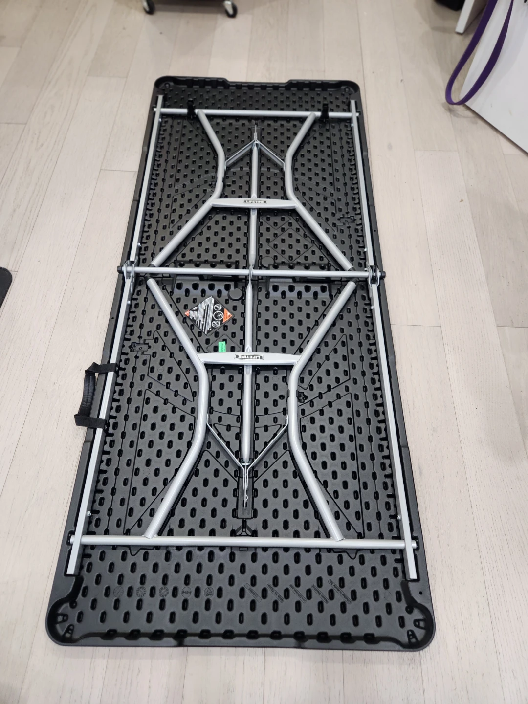 Lifetime Folding Table - 6 Foot - photo 3