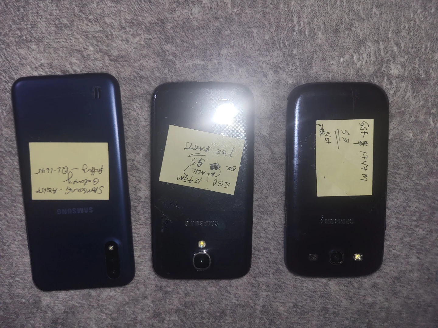 Samsung Galaxy Phones (Lot of 3) - photo 2