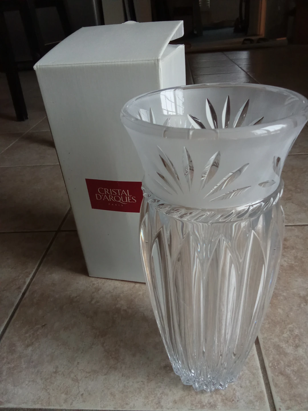 NEW Crystal d'Arques vase - photo 2