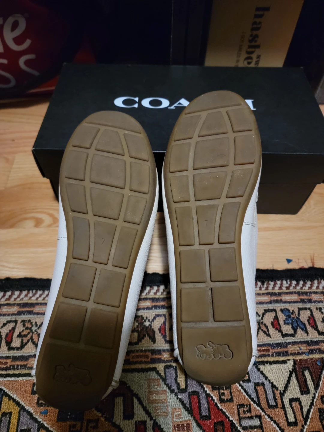 COACH White Leather Loafers Size 7 - photo 2
