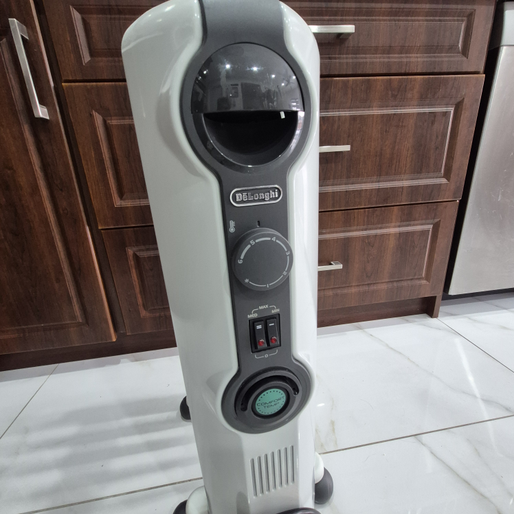DeLonghi Oil Filled Radiator Heater - photo 2