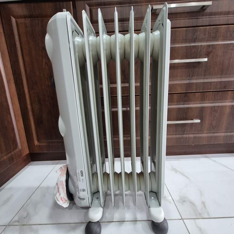 DeLonghi Oil Filled Radiator Heater - photo 5