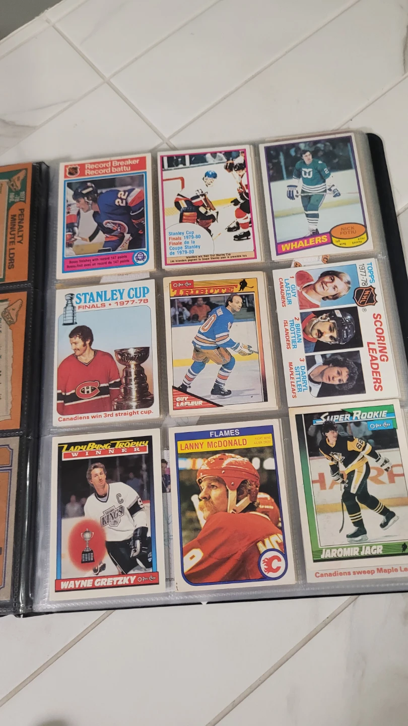 Pile of sports cards - photo 2