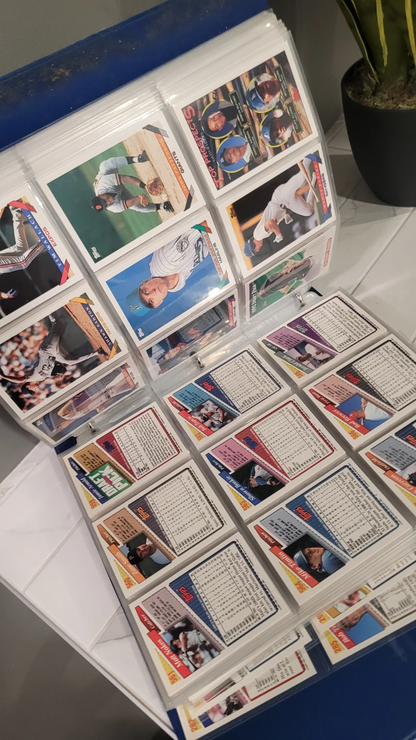 Pile of sports cards - photo 4