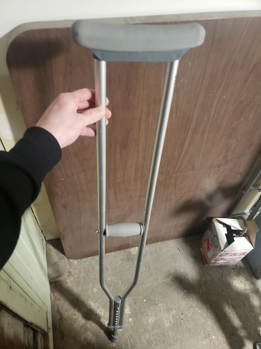 Adjustable Crutches (pair)