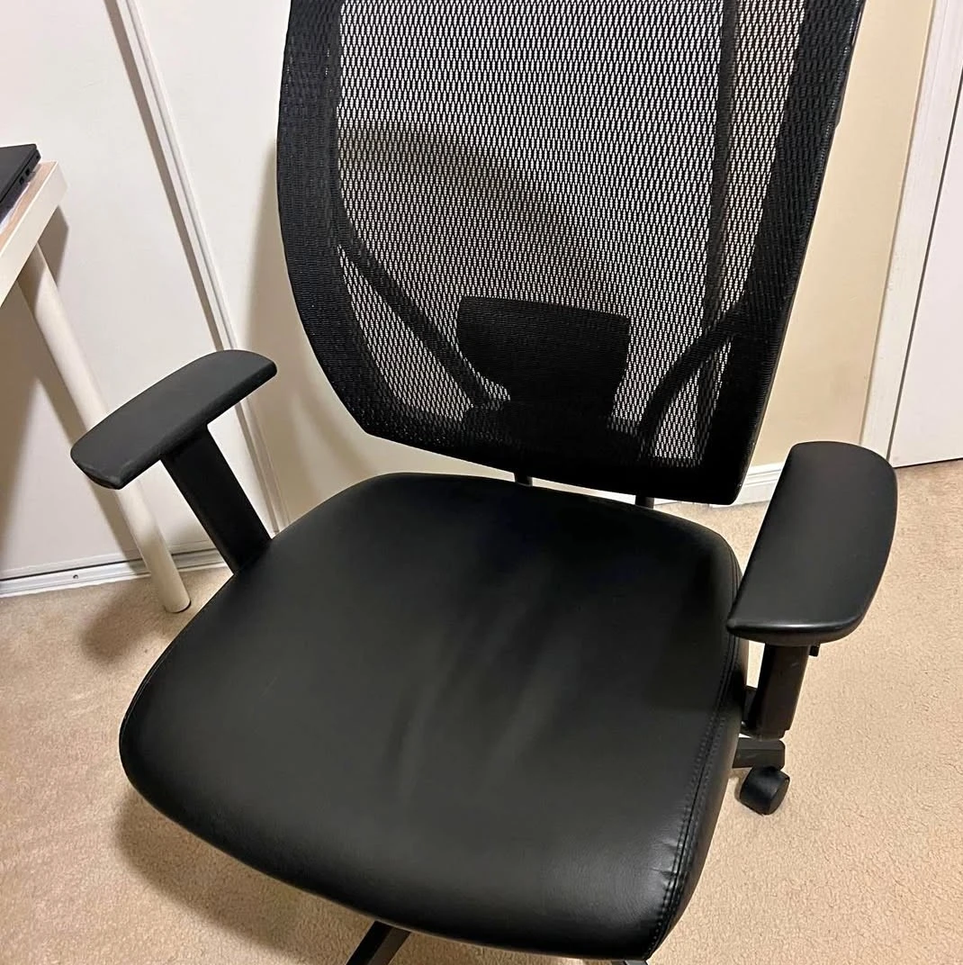 Black Mesh Back Office Chair