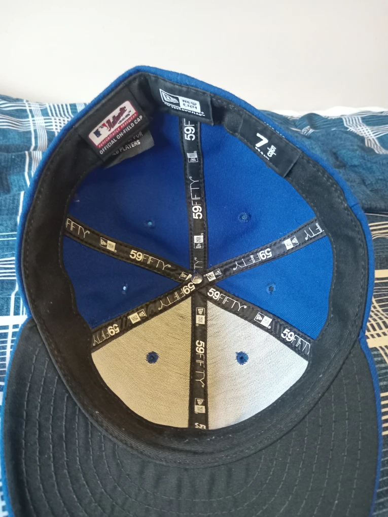 3 team sports hats - photo 3