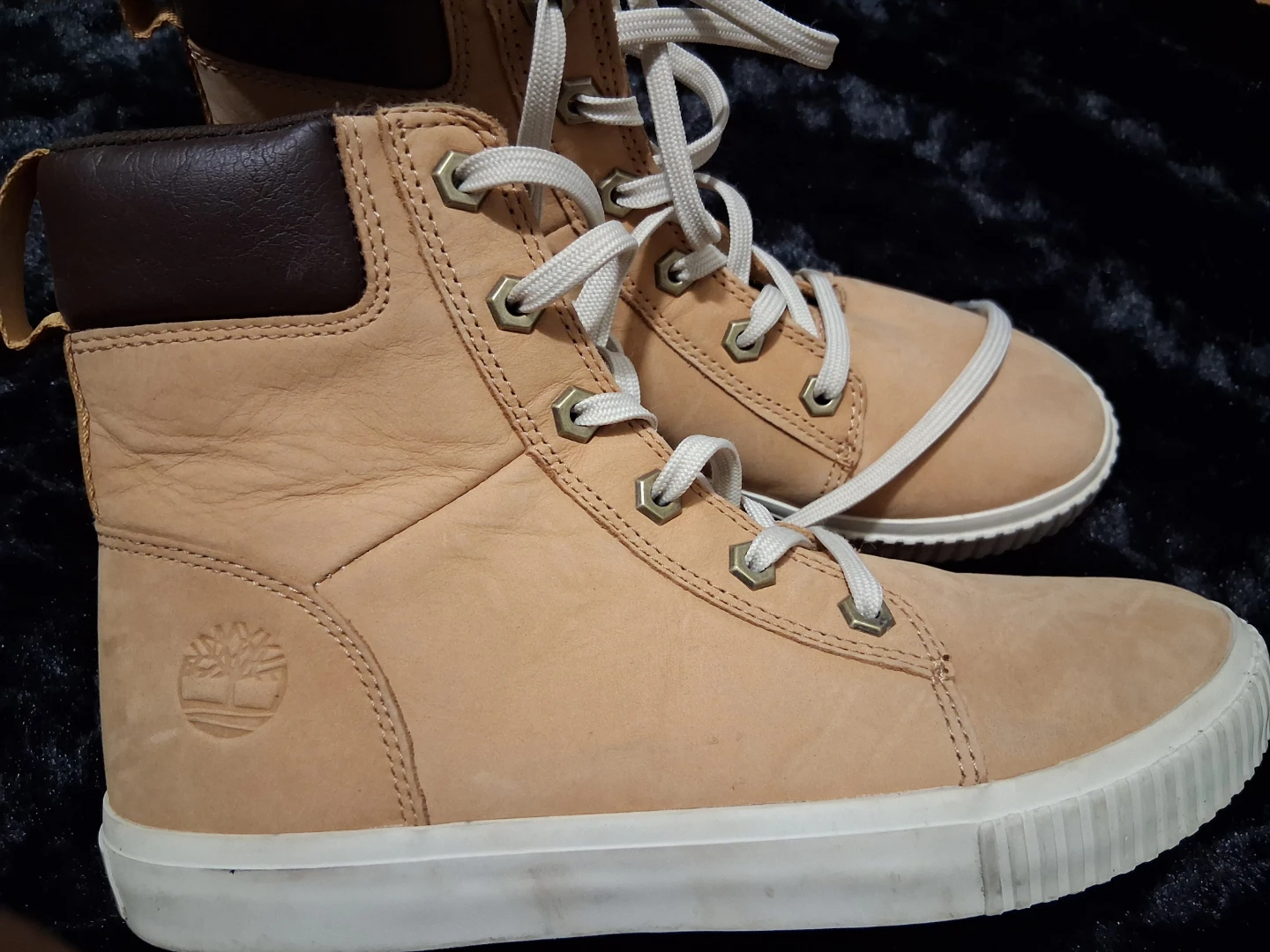 Timberland Women's Brown Leather High Top Sneakers