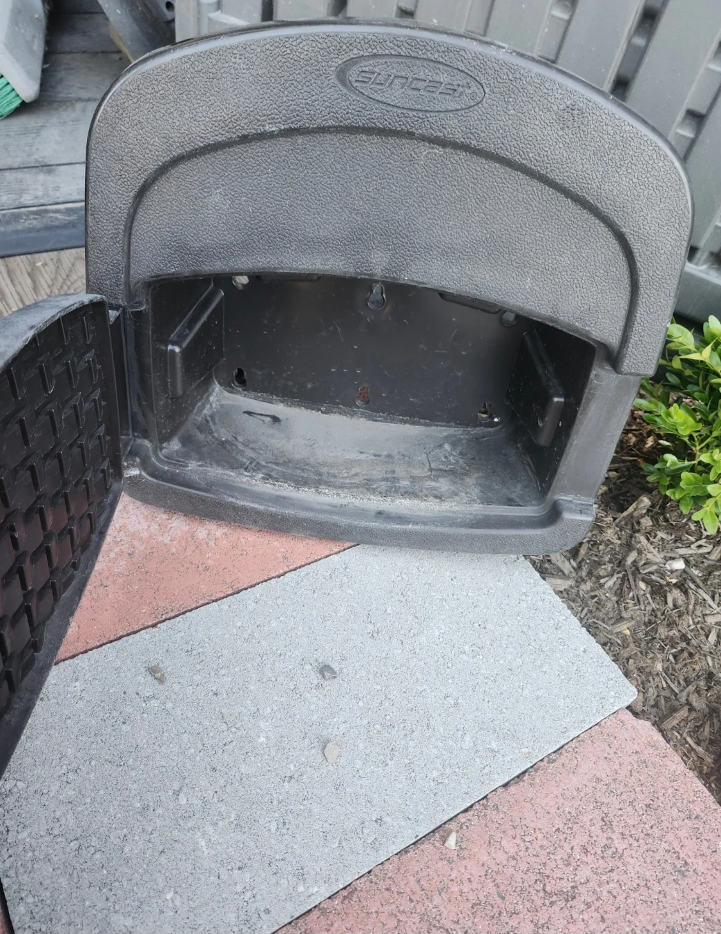 Suncast Garden Hose Holder with storage