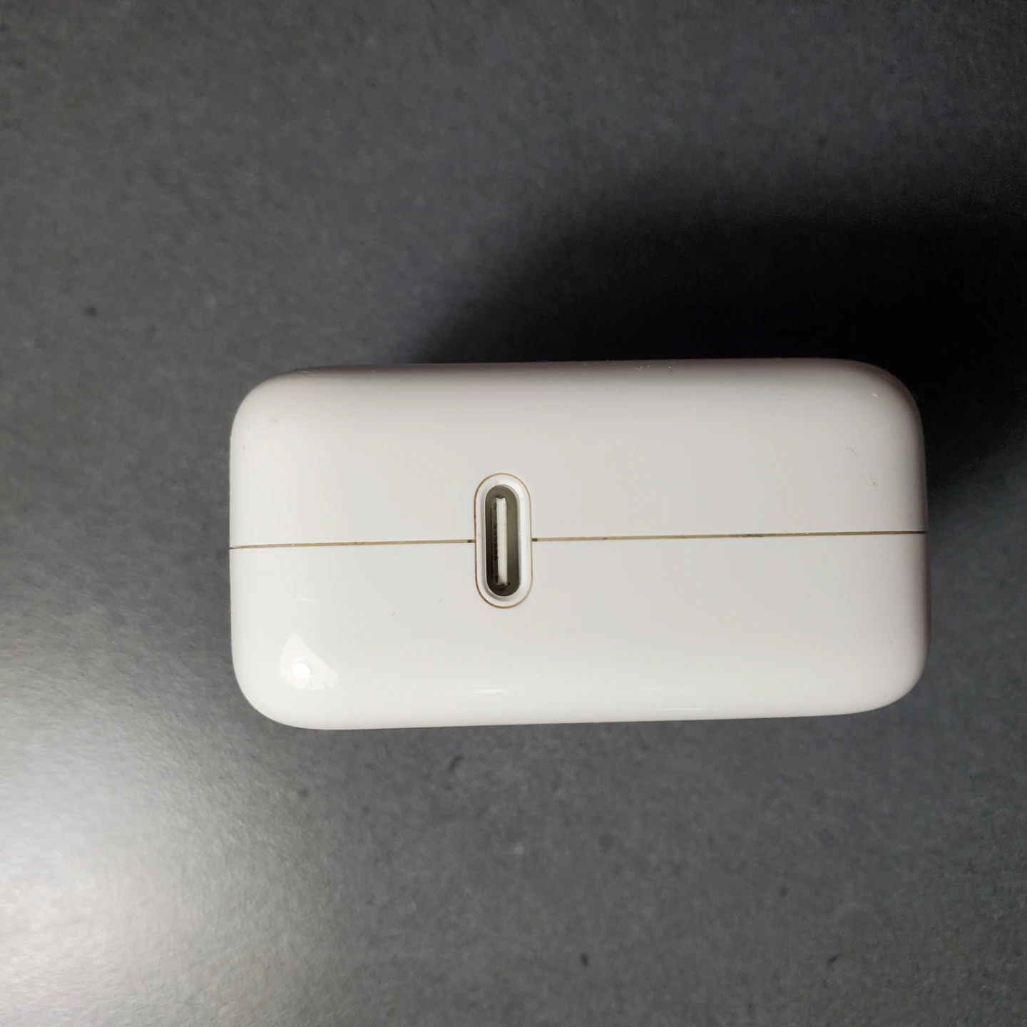 Apple 30W USB-C Power Adapter (fast charge iPhone) - photo 3