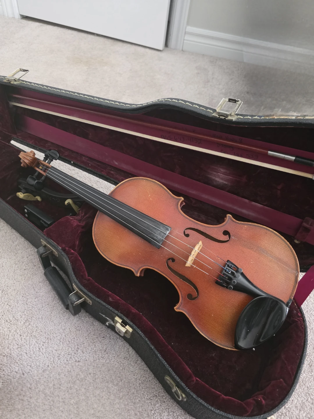 Full size Violin with Case, Bow, and Accessories - photo 2