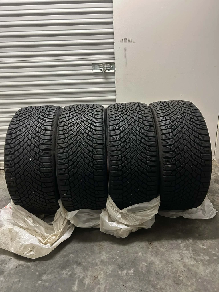 Set of 4 Nokian Hakkapeliitta R3 Winter Tires 275/40 R21 - photo 2