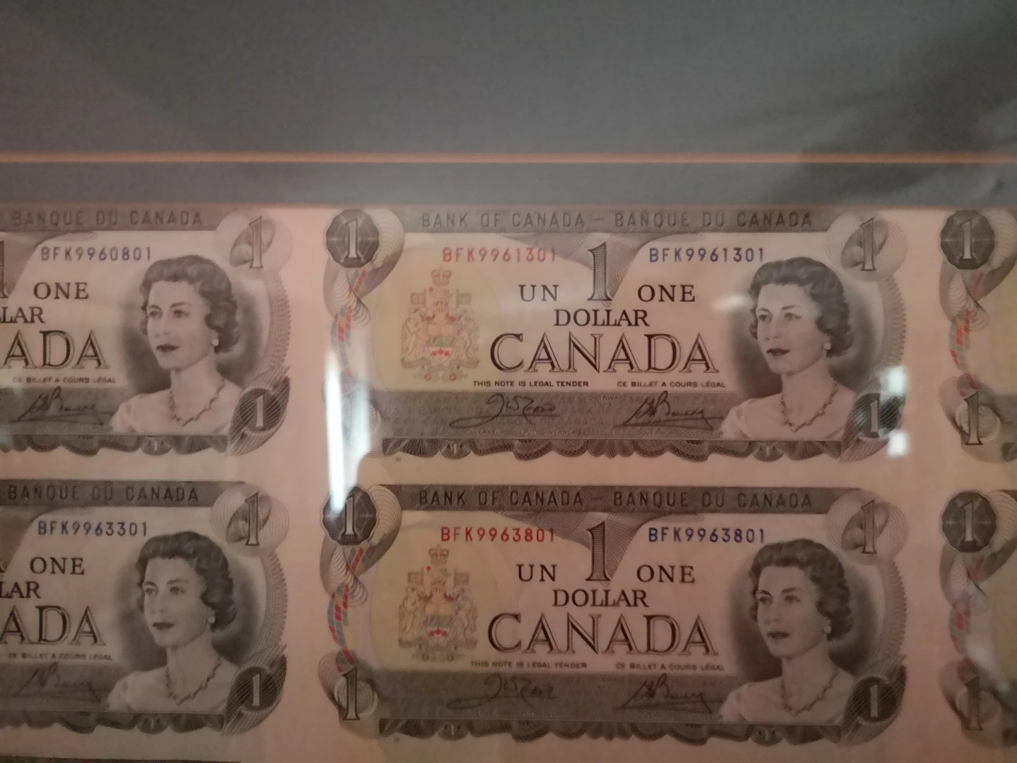 Framed Canadian One Dollar Bills Collection sheet uncut 1973 - photo 2