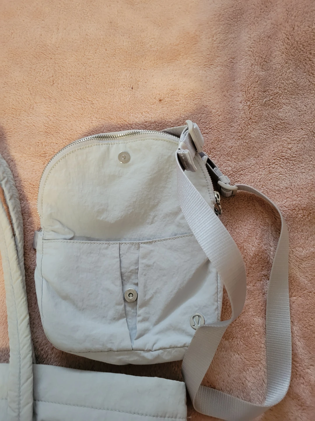 Lululemon Everywhere Belt Bag & Tote - photo 4