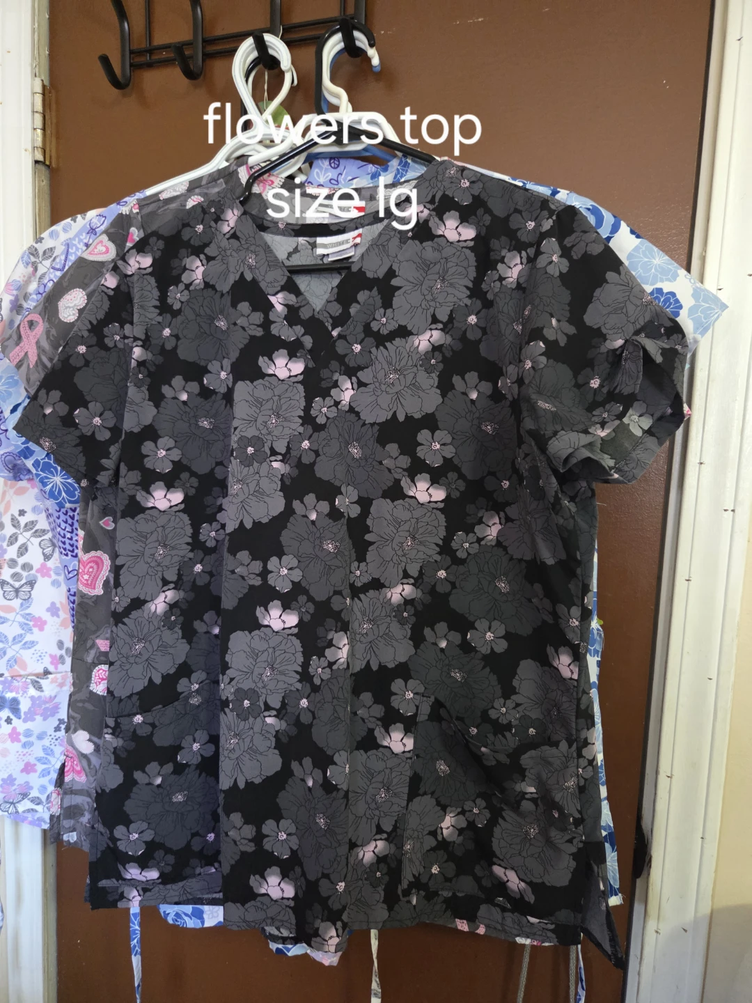 Selling scrubs top - photo 2