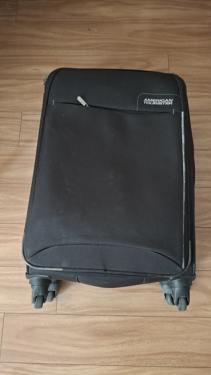 American Tourister Black Rolling Suitcase 70cm - photo 4