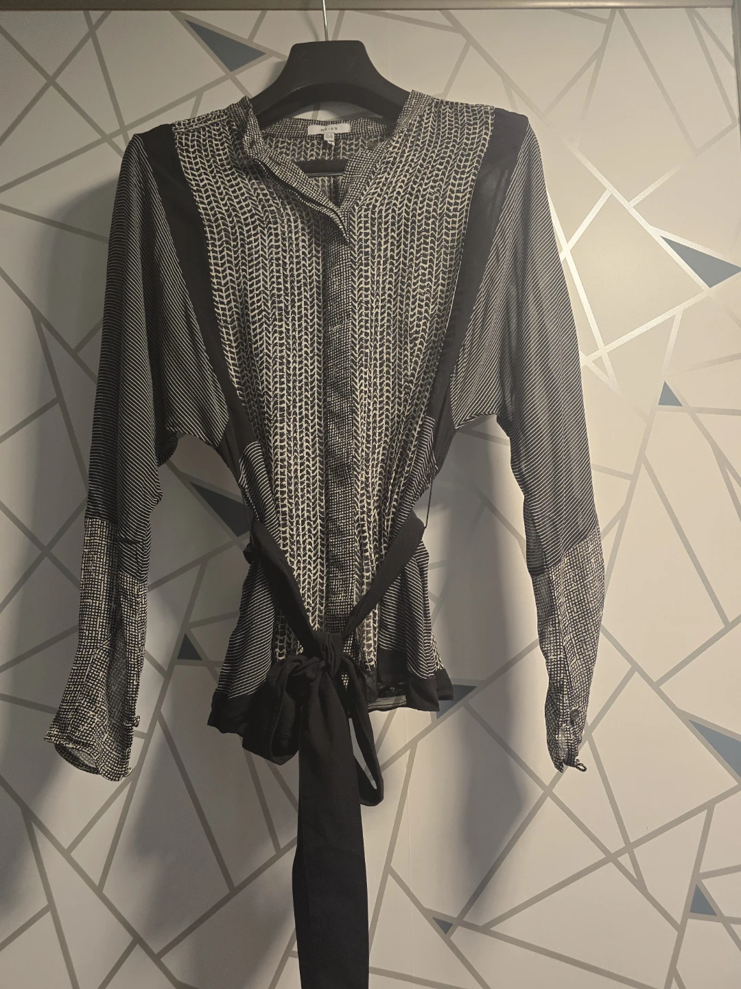 REISS Black & White Print Blouse - Size UK10/ US6 - photo 2