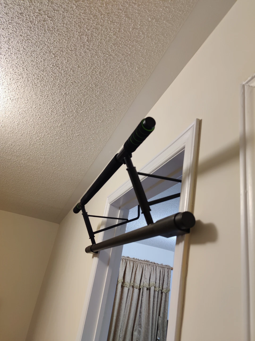 Heavy-Duty Doorway Pull-Up Bar - photo 2