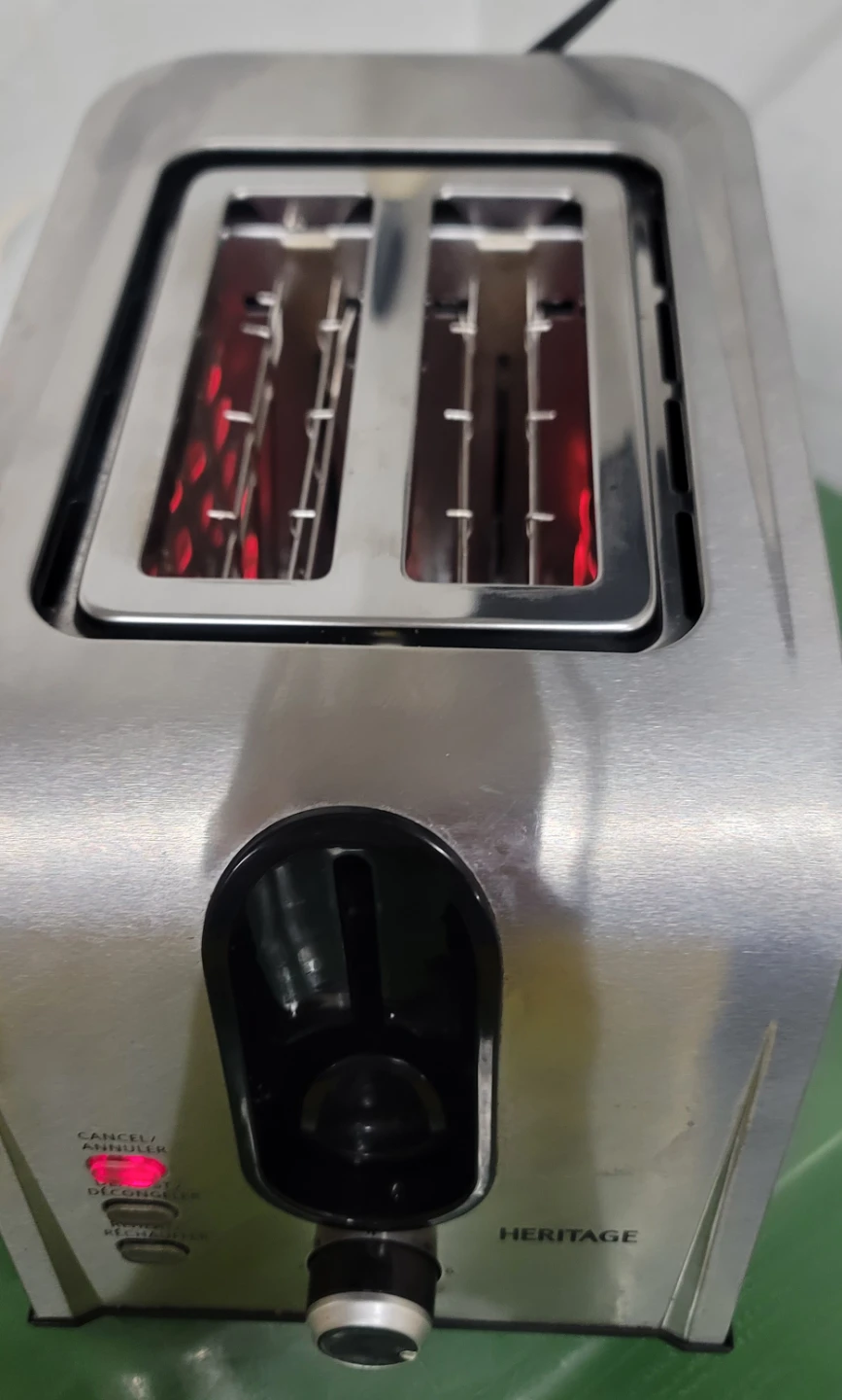 Heritage 2-Slice Stainless Steel Toaster - photo 2