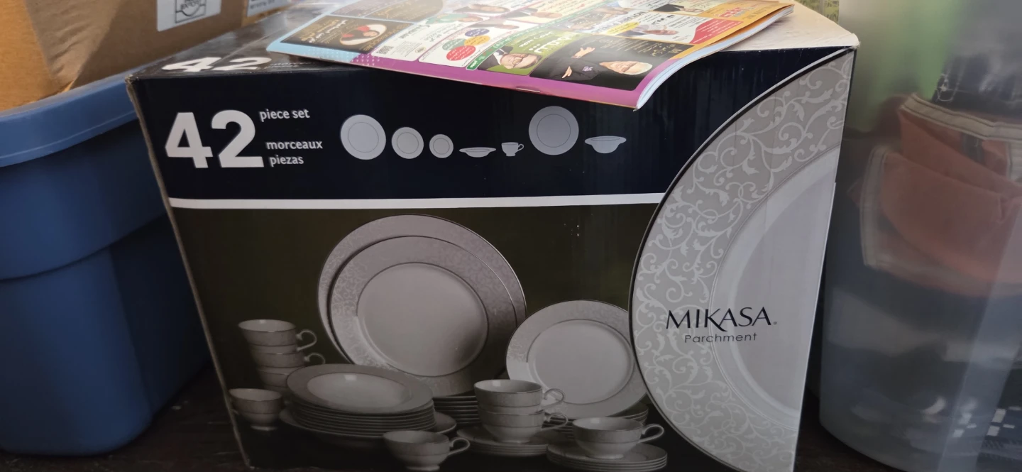 Mikasa Parchment 42-Piece Dinnerware Set