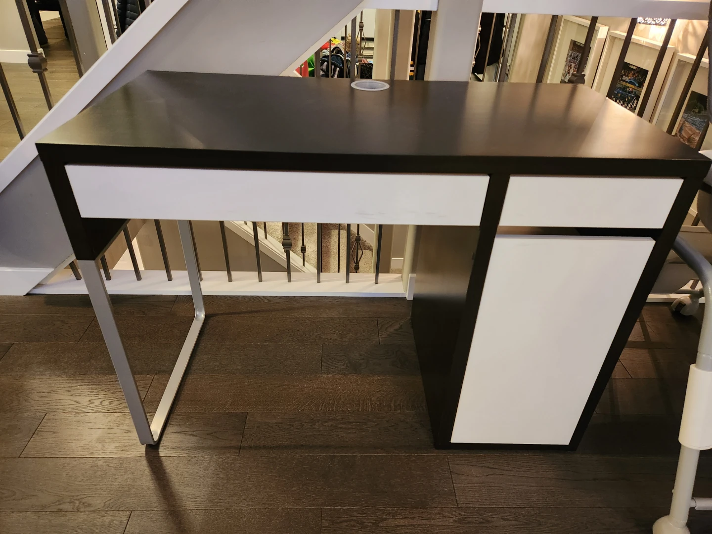 Ikea Micke Desk - photo 3