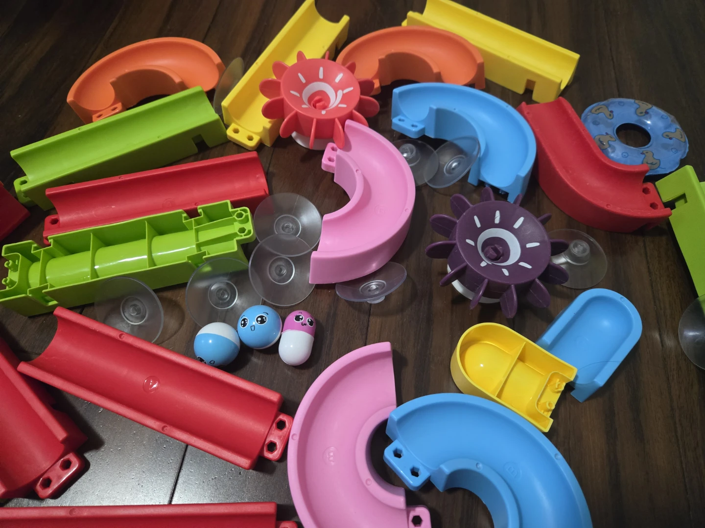 Bath Toys; DIY Bathtub Slide Track - photo 2