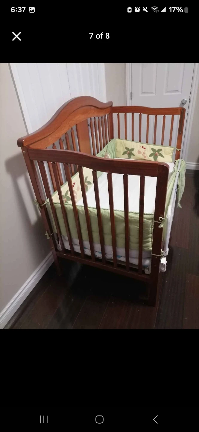 Convertible Crib with Organic Cotton Mattress
