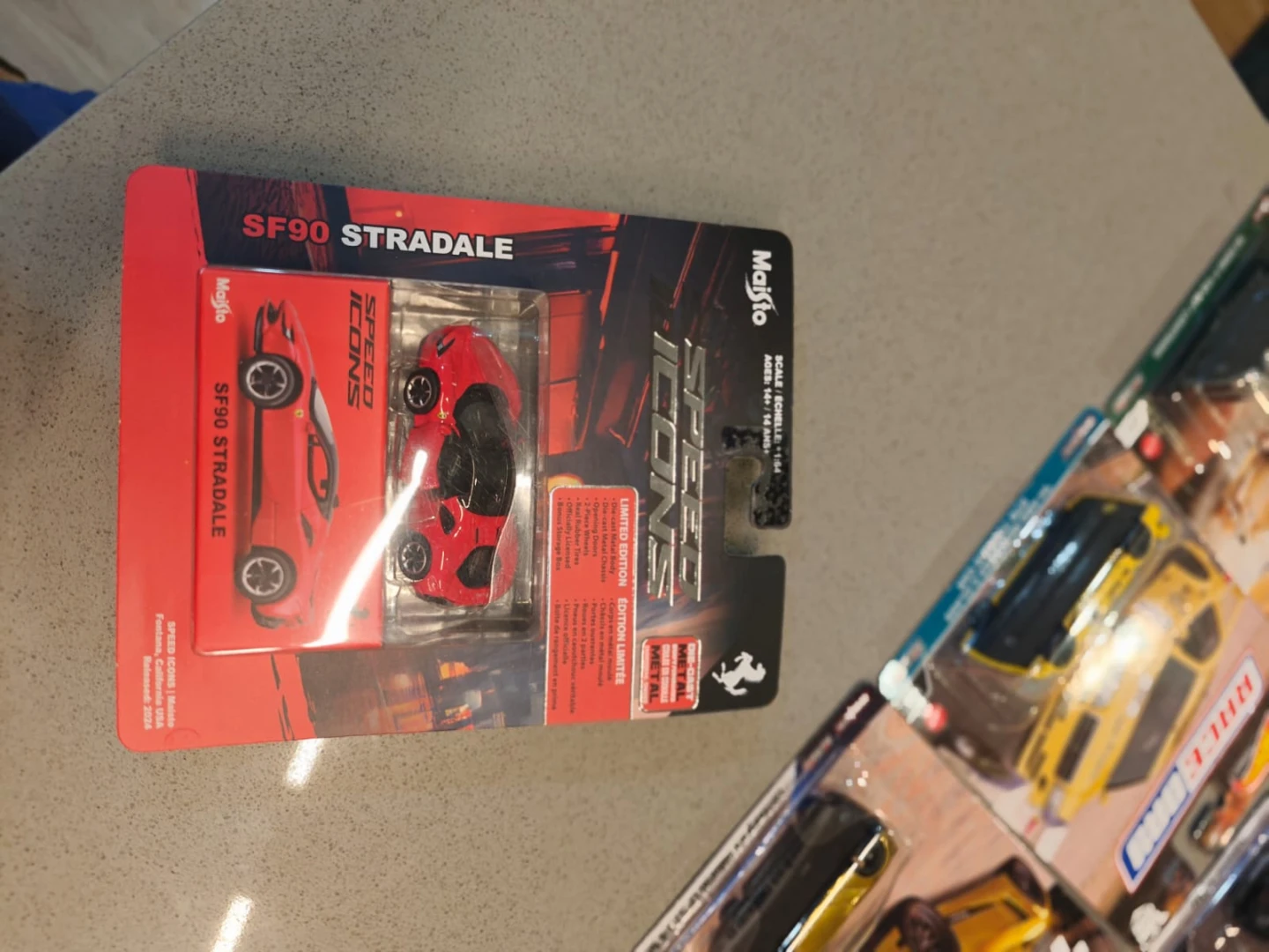 Maisto SF90 Stradale Diecast Toy Car - photo 2