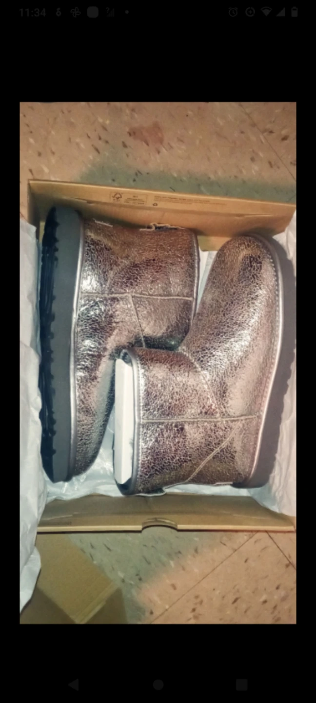 UGG Boots - Metallic Silver/Gold "❤️"