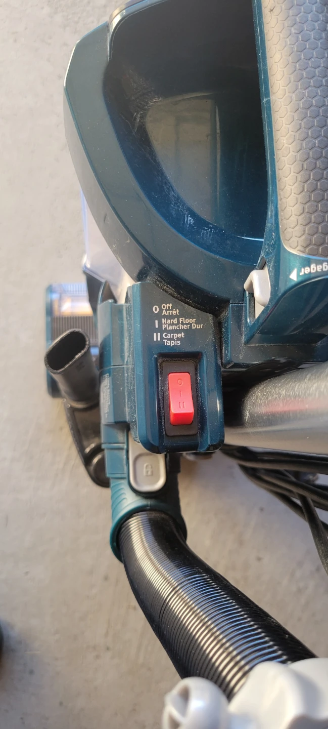 Shark Lift-Away Vacuum Cleaner - photo 3
