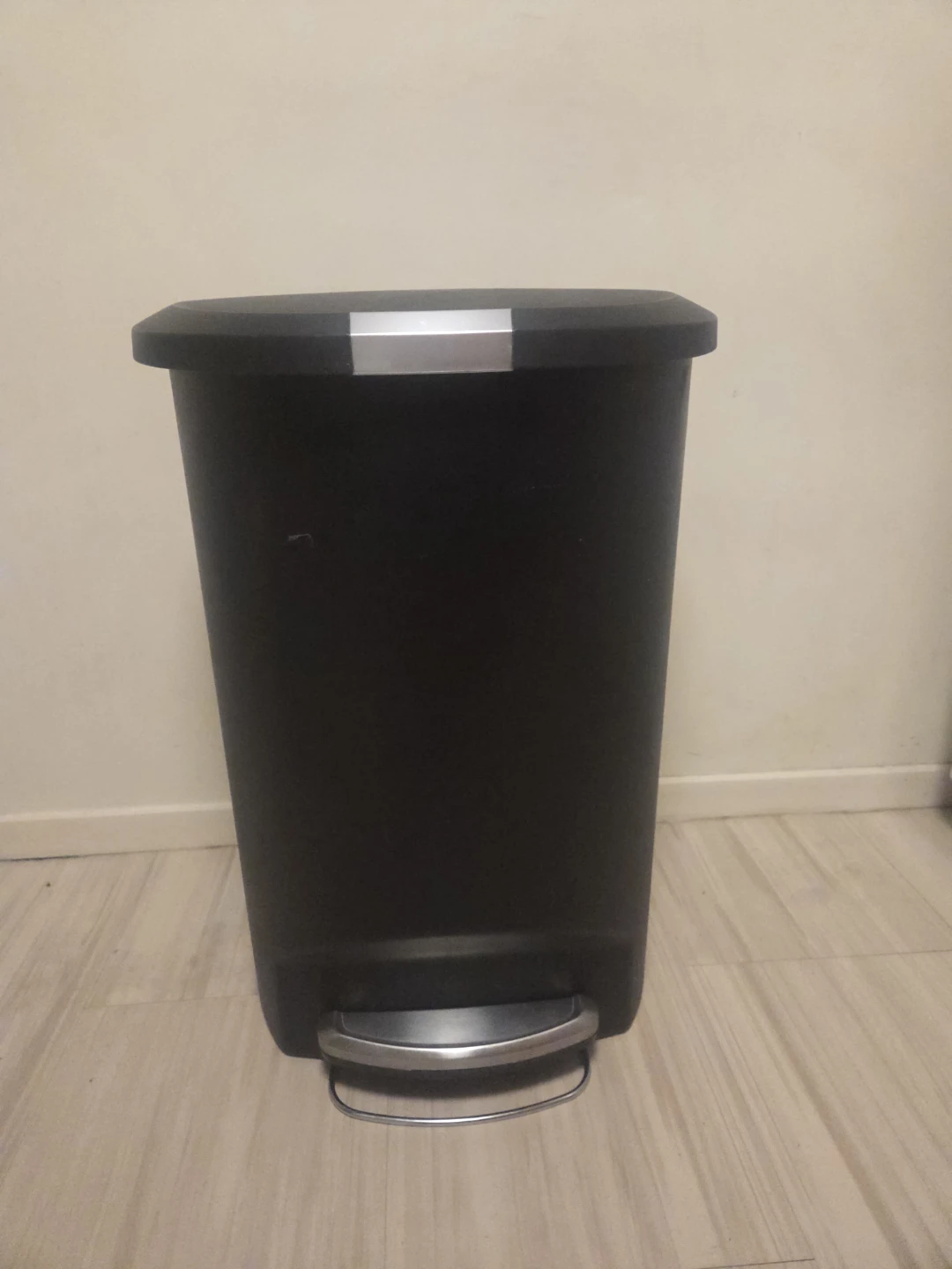 Black Step Trash Can