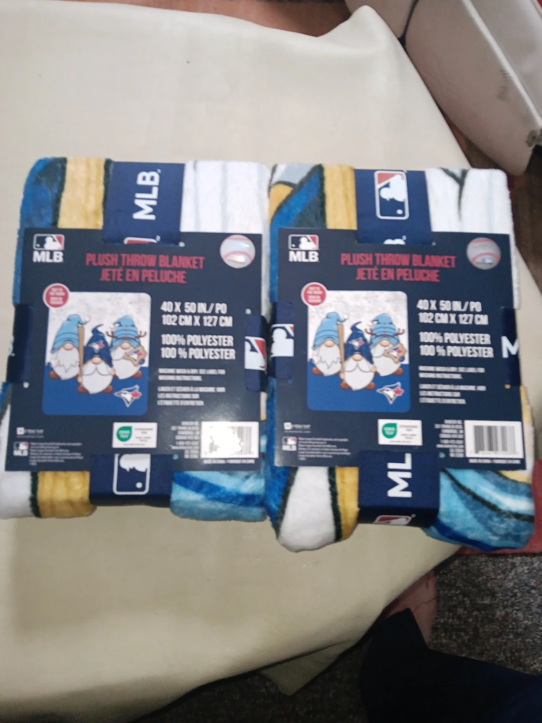 MLB Plush Throw Blanket - Toronto Blue Jays Gnomes - photo 2