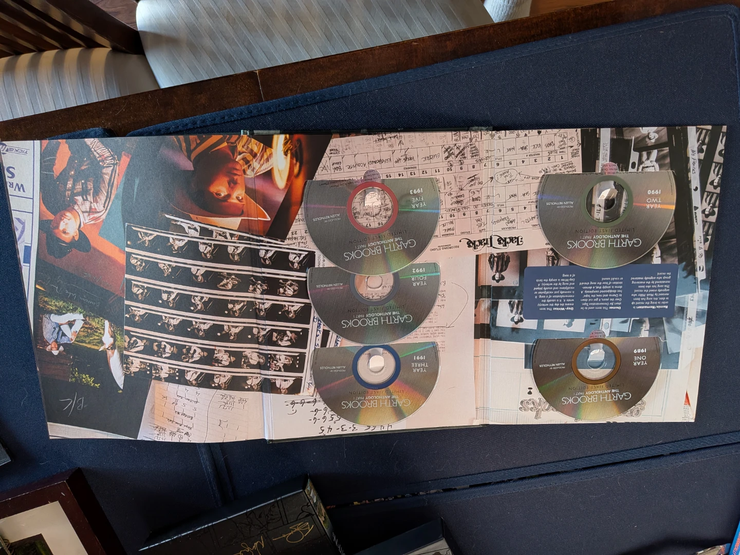 Garth Brooks The First Five Years Limited First Edition Box Set - photo 4