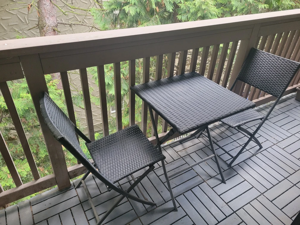Woven Bistro Set with 2 Chairs and Table